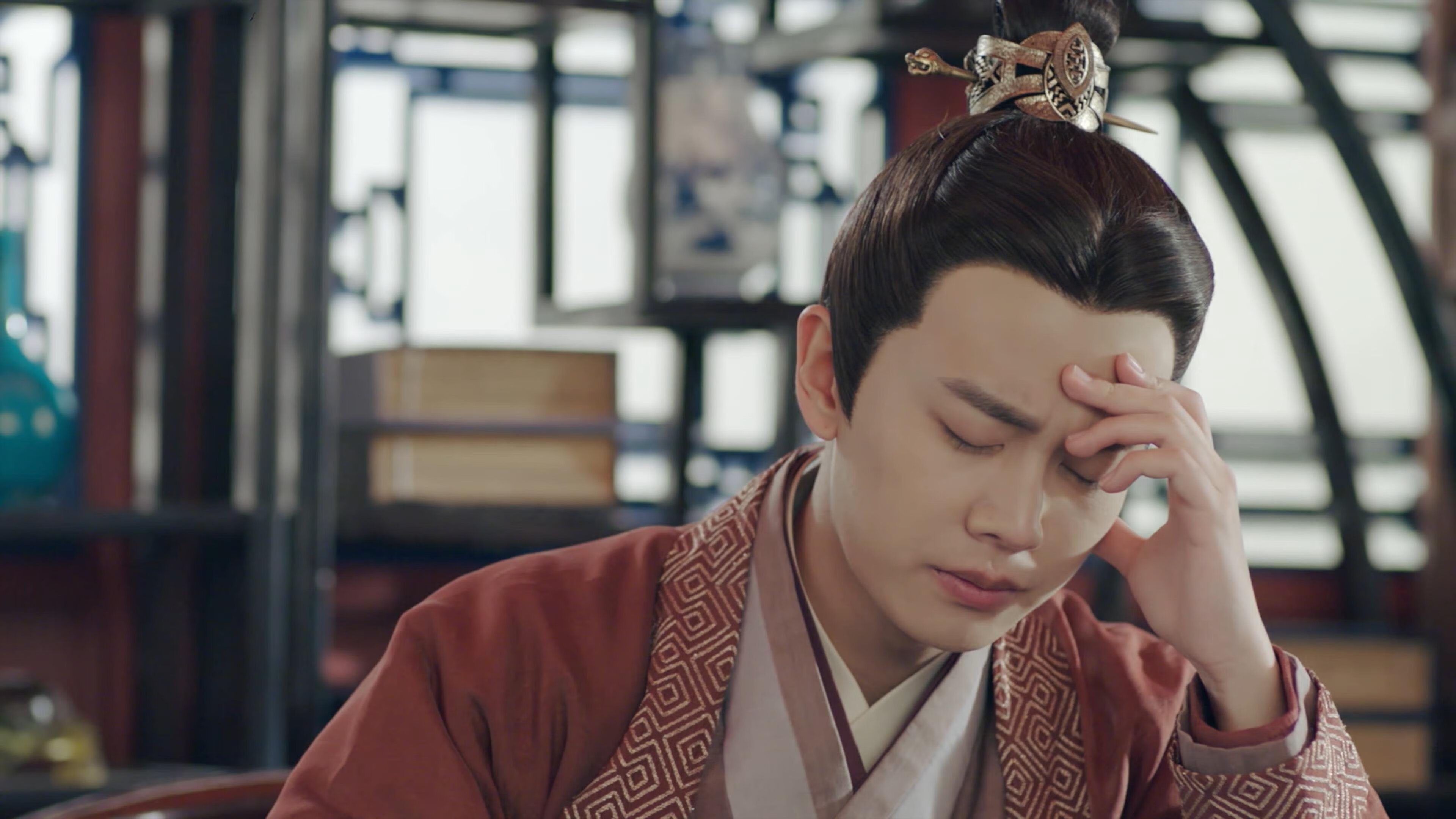 “飞盘争夺：成都三叉湖赛场挑战极限反应与技巧”