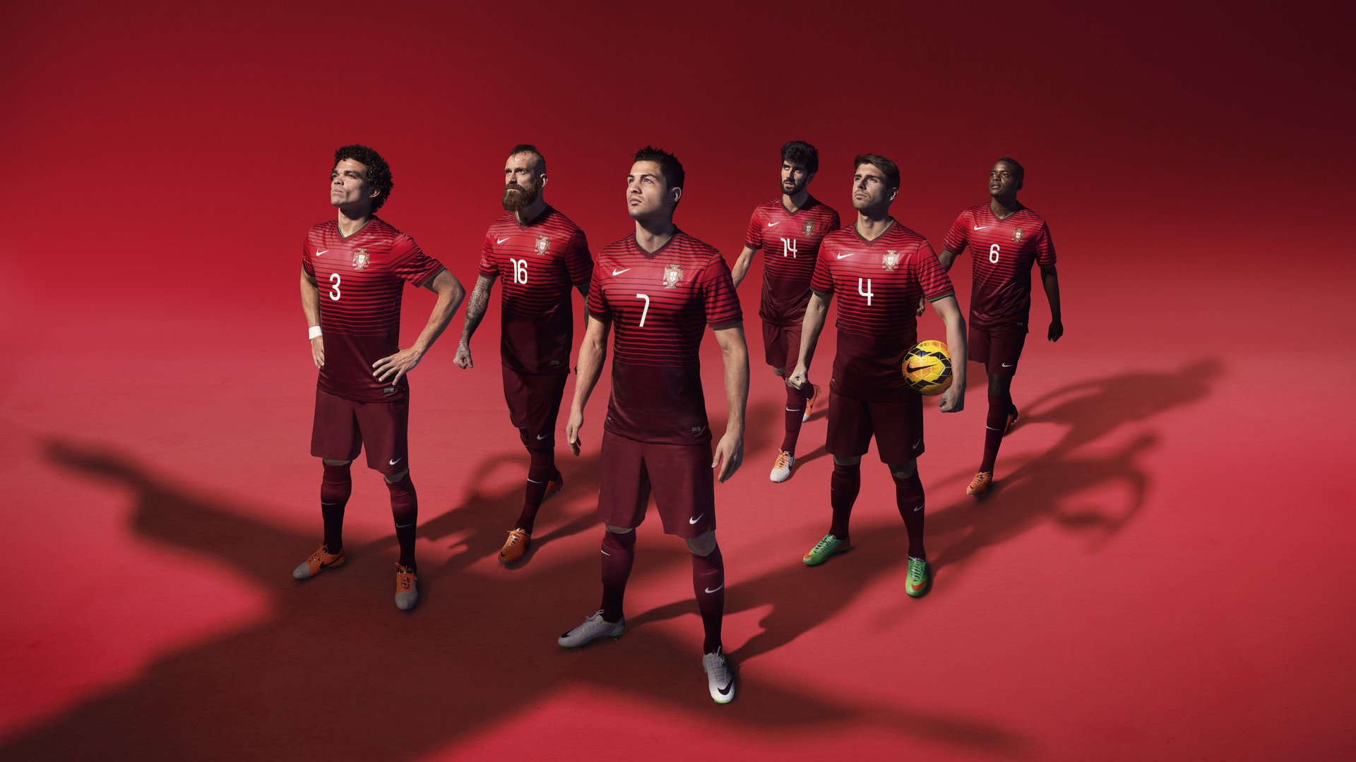 “荒漠越野：沙尘中的生死较量”，沙漠越野之旅